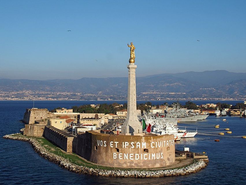 Vacanze in Sicilia: Quali traghetti arrivano a Messina?
